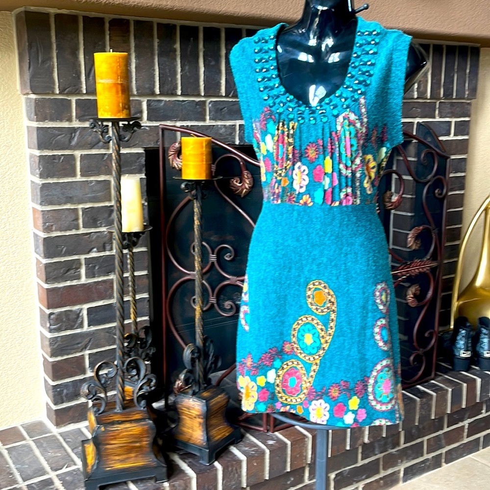 Tunic, Jeweled Boutique Printed turquoise, top size large